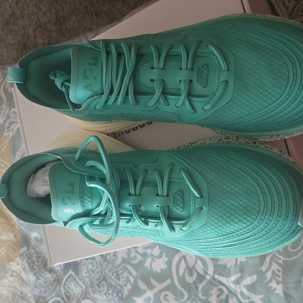 New Women's Stylish GREEN/SPECKLE Athletic Shoes